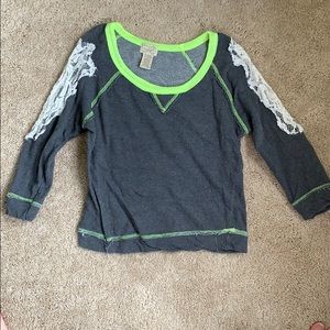 Comfy gray and lime green top